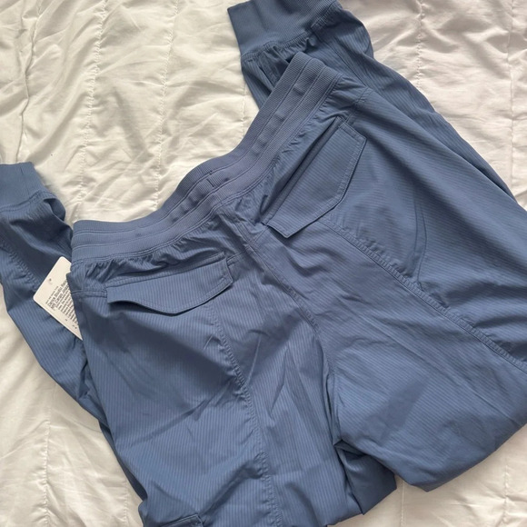 🆕💙 Lululemon Dance Studio Relaxed Fit Mid Rise Cargo Jogger - Oasis Blue - Picture 7 of 10